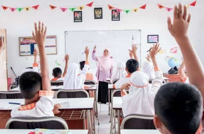 Pendidikan masalah permasalahan rendahnya penyebab mutu efisiensi miskin standardisasi menjadi masih tersebut antara efektifitas pengajaran Permasalahan pendidikan di indonesia